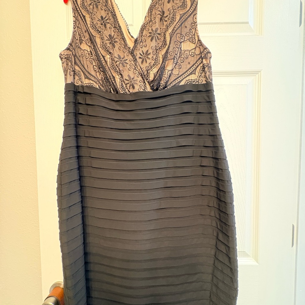 Signature Lana Black Lace Dress